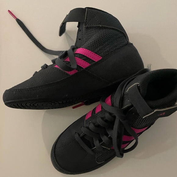 Girls wrestling shoes - Picture 1 of 1